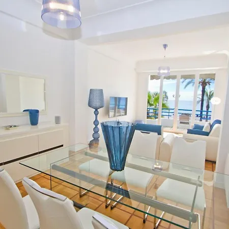 Promenade Des - Sea View 2bdr Holiday home