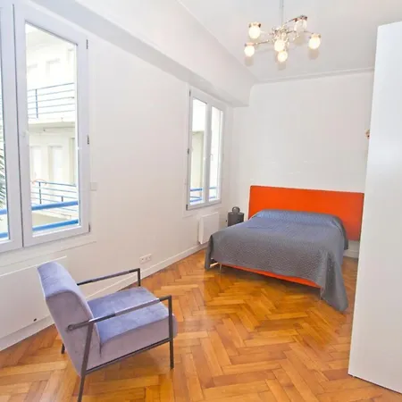 Promenade Des - Sea View 2bdr Holiday home *