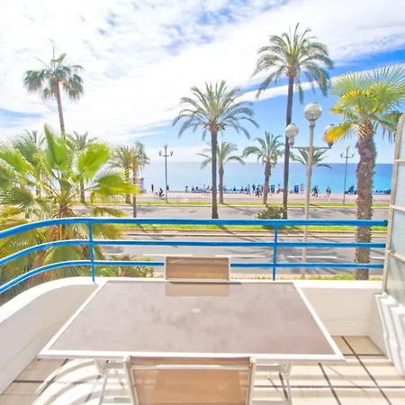 Promenade Des - Sea View 2bdr Holiday home